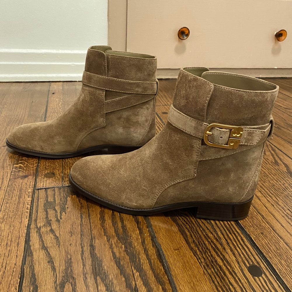 NWT Tory Burch tan suede booties, size 9